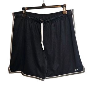 Nike Sportswear Shorts Large Black Drawstring Swoosh Athletic Running Gym‎ Pants